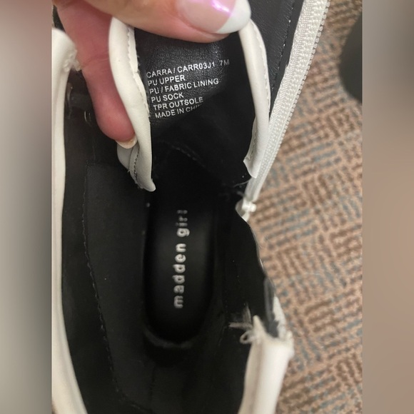 Madden Girl Carra off white Combat boots size 7M - Picture 9 of 13